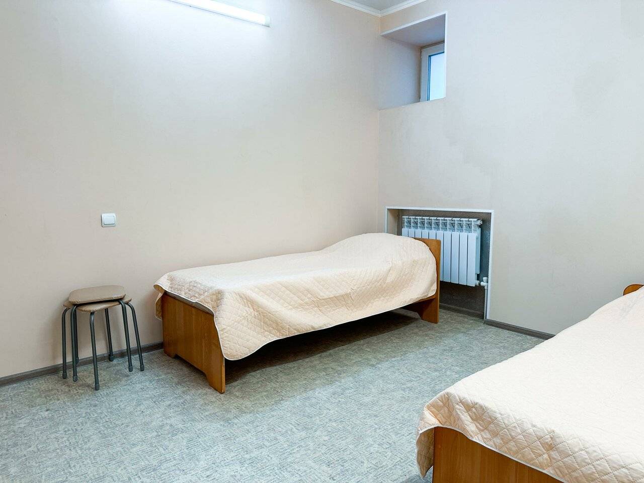 Фотографии номера 2-местный номер эконом стандарт с 2 односпальными кроватями в Гостевом доме АндриАнна Соль-Илецк